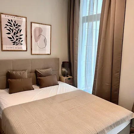 Frauenkirche 8 Personen * Drezda